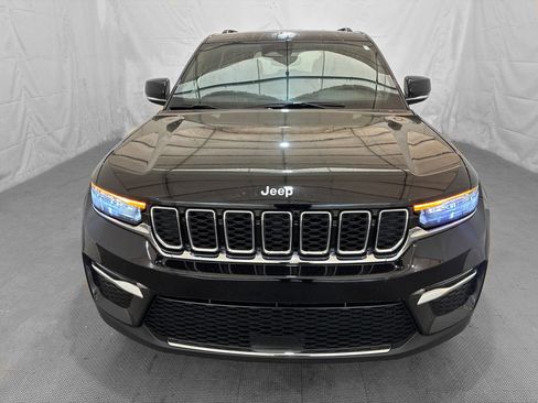 Used 2024 Jeep Grand Cherokee Limited AWD/4WD image 2