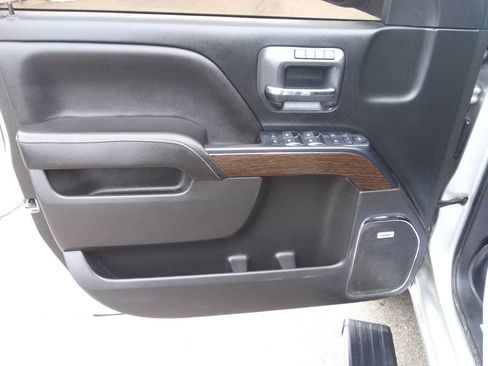 Used 2017 GMC Sierra 1500 Denali w/ Denali Ultimate Package image 8