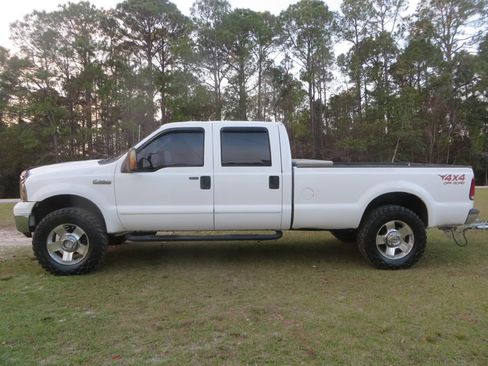 Used 2007 Ford F350 Lariat image 1