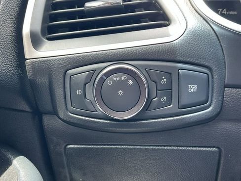 Used 2019 Ford Edge SEL w/ Equipment Group 201A FWD image 17