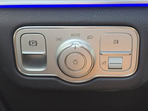 Used 2025 Mercedes-Benz GLS 450 4MATIC image 27
