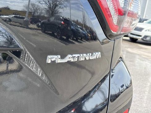 Used 2016 Nissan Murano Platinum w/ Platinum Technology Package FWD image 5