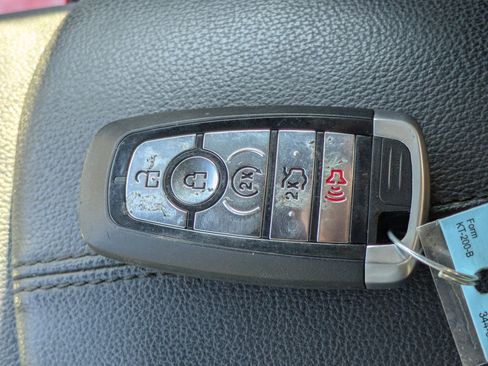 Certified 2019 Ford Mustang Premium image 27