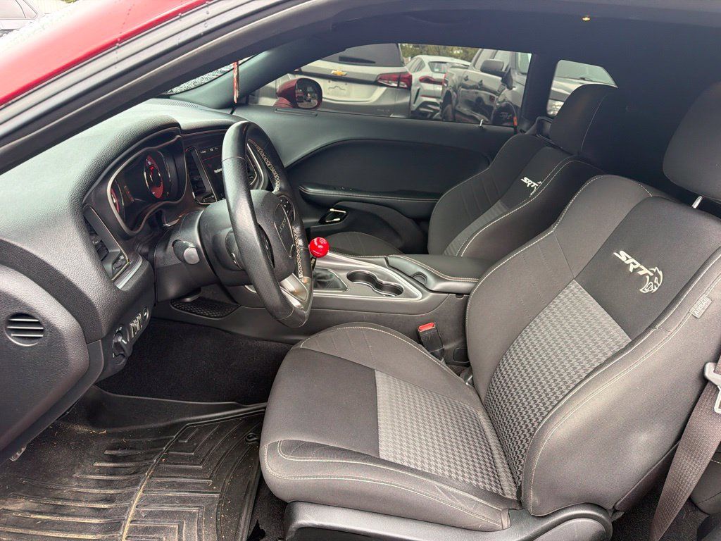 Used 2019 Dodge Challenger SRT Hellcat RWD image 8