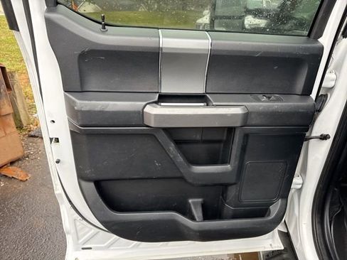 Used 2017 Ford F150 XLT w/ Equipment Group 302A Luxury image 17