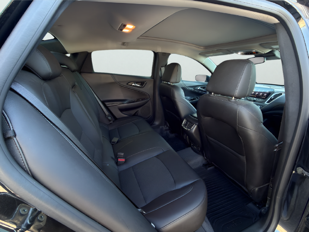 Used 2019 Chevrolet Malibu Premier w/ Sun and Wheel Package FWD image 26