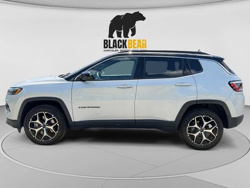 Used 2025 Jeep Compass Limited AWD/4WD image 6