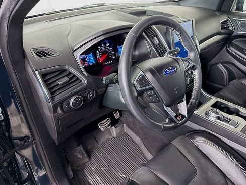Used 2022 Ford Edge ST w/ Equipment Group 401A AWD/4WD image 9