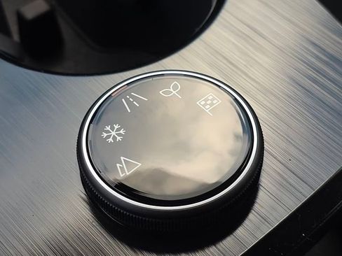 New 2026 Nissan Rogue SV w/ Cold Weather Package AWD/4WD image 24