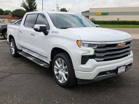 Used 2023 Chevrolet Silverado 1500 High Country w/ Technology Package AWD/4WD image 6