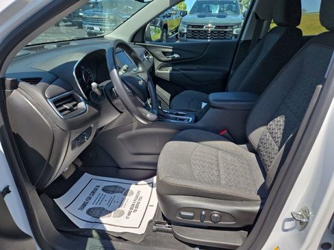 Certified 2022 Chevrolet Equinox LT AWD/4WD image 16