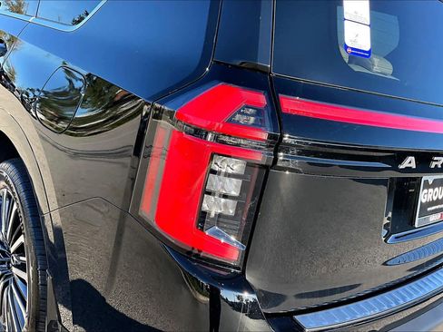 New 2026 Nissan Armada Platinum Reserve image 14