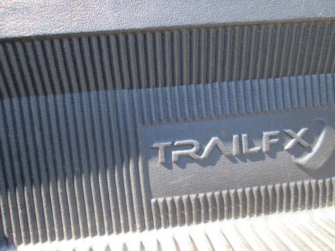 Used 2017 RAM 2500 Tradesman w/ Chrome Appearance Group image 31