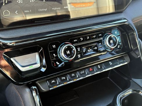 Used 2026 GMC Sierra 1500 AT4 w/ Technology Package AWD/4WD image 13