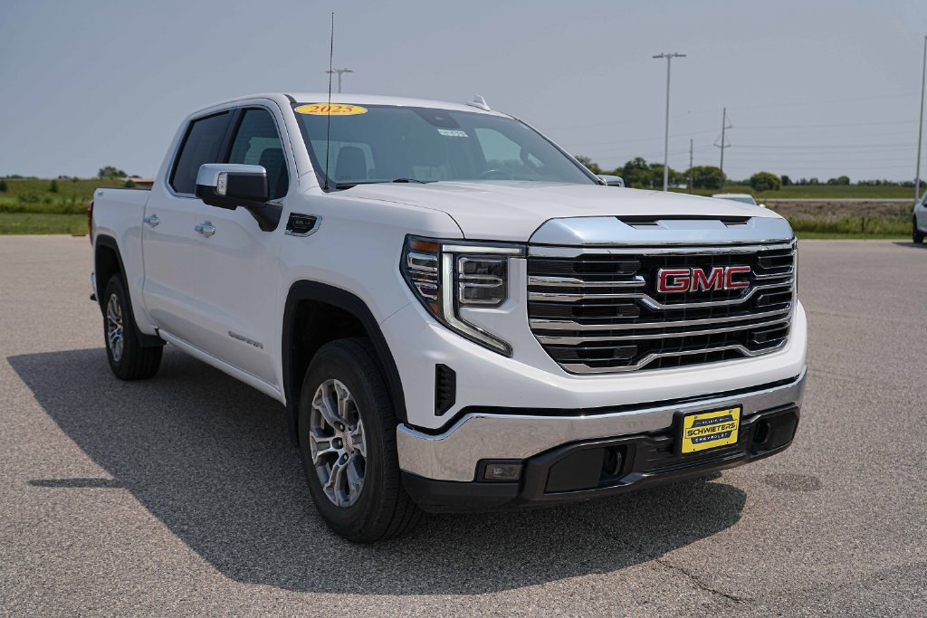 Used 2025 GMC Sierra 1500 SLT AWD/4WD image 5