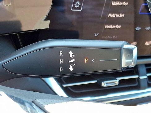 New 2026 Chevrolet Equinox EV LT image 10