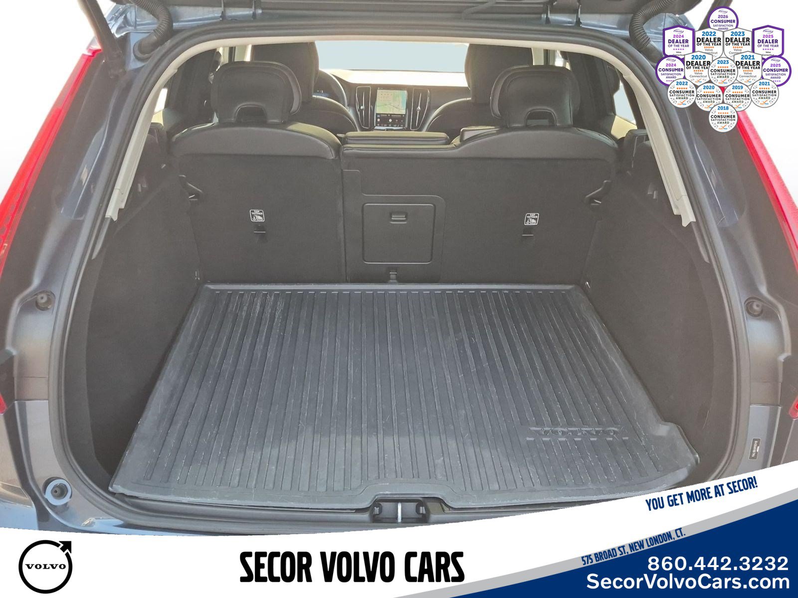 Used 2024 Volvo XC60 B5 Core w/ Climate Package AWD/4WD image 7