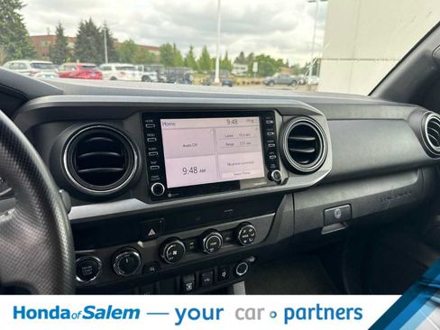 Used 2020 Toyota Tacoma TRD Off-Road AWD/4WD image 16