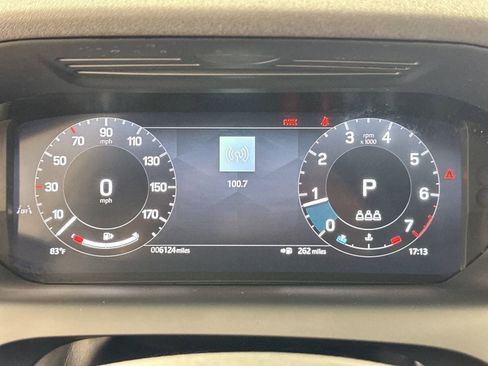 Used 2024 Land Rover Discovery Sport S image 17