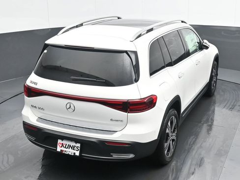 New 2024 Mercedes-Benz EQB 300 4MATIC image 32