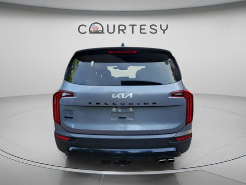Used 2022 Kia Telluride SX w/ SX Prestige Package AWD/4WD image 13