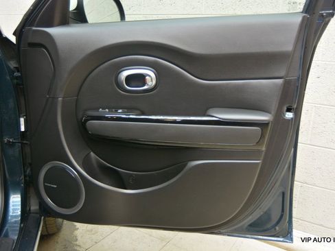 Used 2018 Kia Soul + FWD image 8