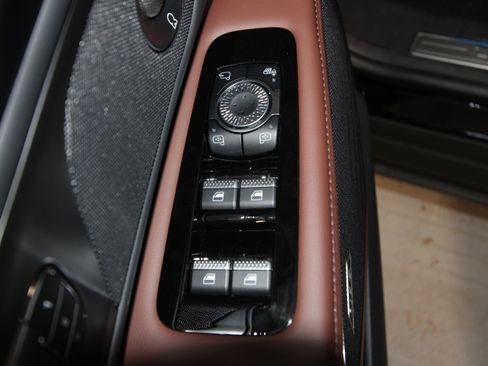 New 2026 Lincoln Nautilus Reserve image 5