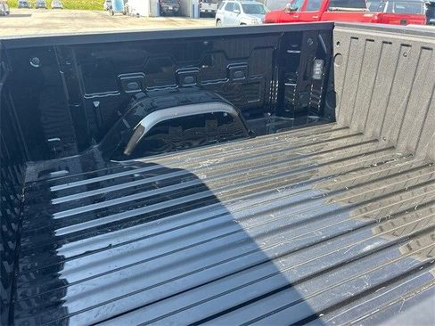 Used 2025 GMC Sierra 1500 Elevation image 24