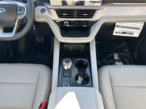 New 2026 Ford Explorer Active image 19