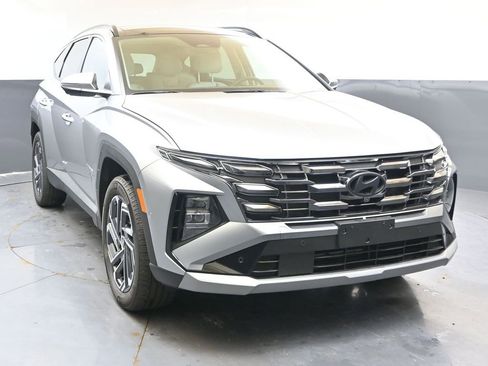 Used 2025 Hyundai Tucson Limited AWD/4WD image 8