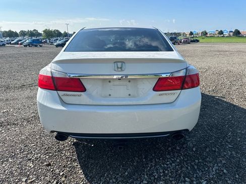 Used 2015 Honda Accord Sport image 9