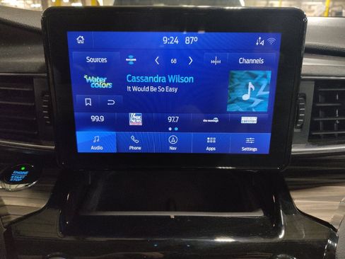 Used 2021 Ford Explorer Limited w/ Equipment Group 301A RWD image 25