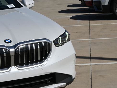 New 2026 BMW 530i xDrive w/ Premium Package image 6