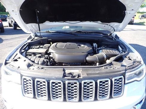 Used 2021 Jeep Grand Cherokee Overland AWD/4WD image 13