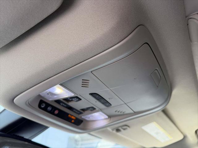Used 2017 GMC Acadia Denali w/ Technology Package AWD/4WD image 36