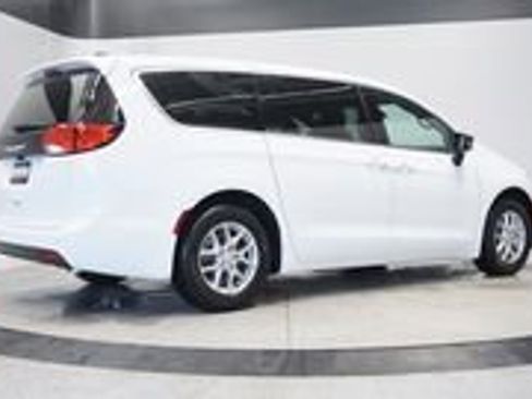 New 2026 Chrysler Voyager LX FWD image 6