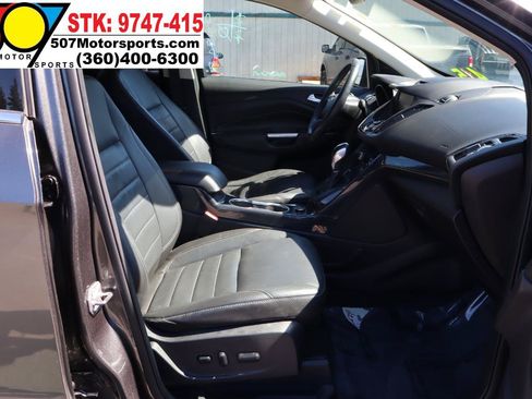 Used 2015 Ford Escape Titanium w/ Equipment Group 301A AWD/4WD image 22