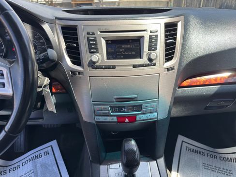 Used 2012 Subaru Outback 3.6R Limited w/ Moonroof Pkg AWD/4WD image 27