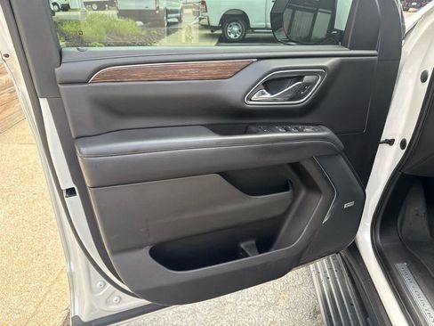 Used 2021 Chevrolet Tahoe High Country w/ Premium Package AWD/4WD image 13