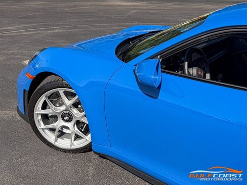 Used 2025 Porsche 911 GT3 RWD image 50