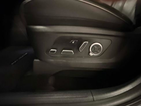 Used 2024 Hyundai Palisade Calligraphy image 21