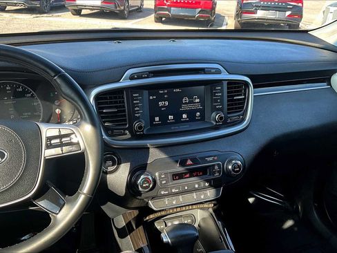 Used 2019 Kia Sorento EX image 6