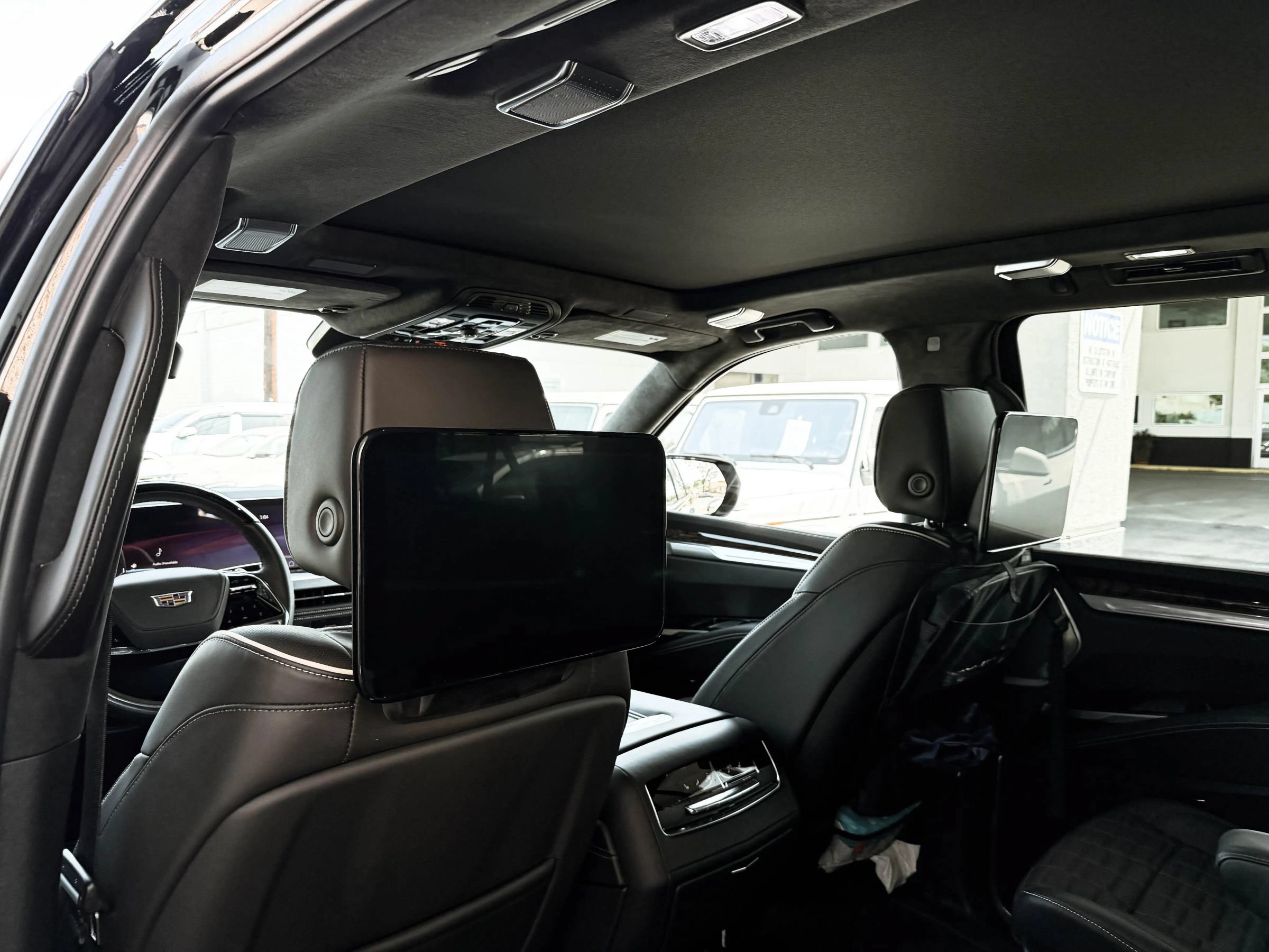 Used 2025 Cadillac Escalade ESV Sport Platinum AWD/4WD image 25