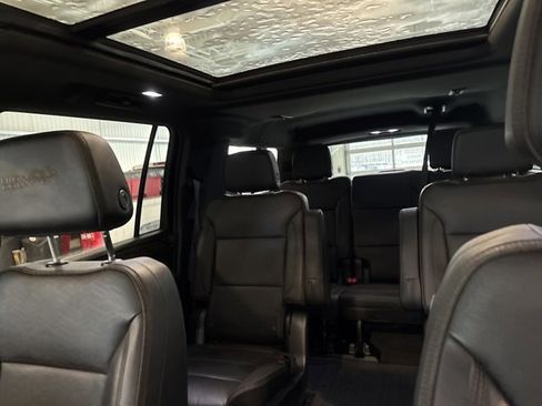 Used 2022 Chevrolet Suburban High Country w/ Max Trailering Package image 25