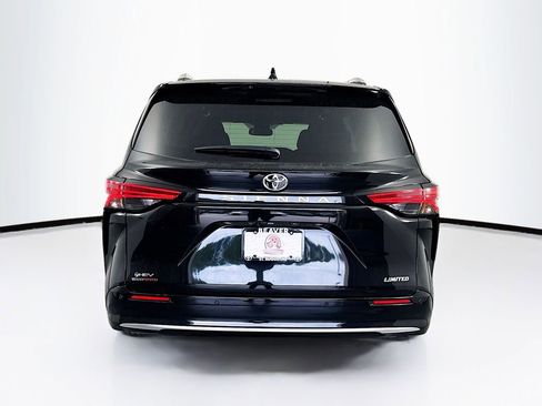 New 2026 Toyota Sienna Limited image 7