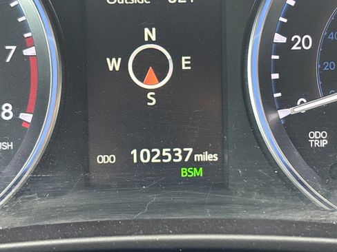 Used 2017 Toyota Highlander Limited AWD/4WD image 22