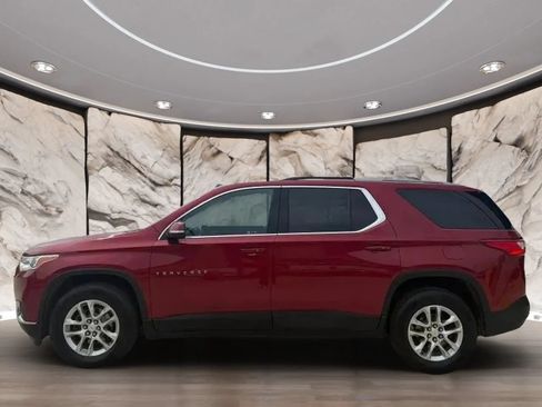 Used 2018 Chevrolet Traverse LT w/ LPO, Floor Liner Package AWD/4WD image 4