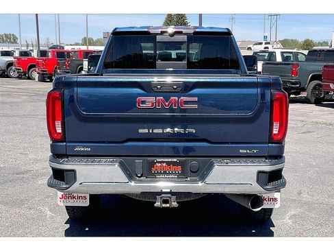 Used 2020 GMC Sierra 3500 SLT w/ SLT Convenience Package AWD/4WD image 4