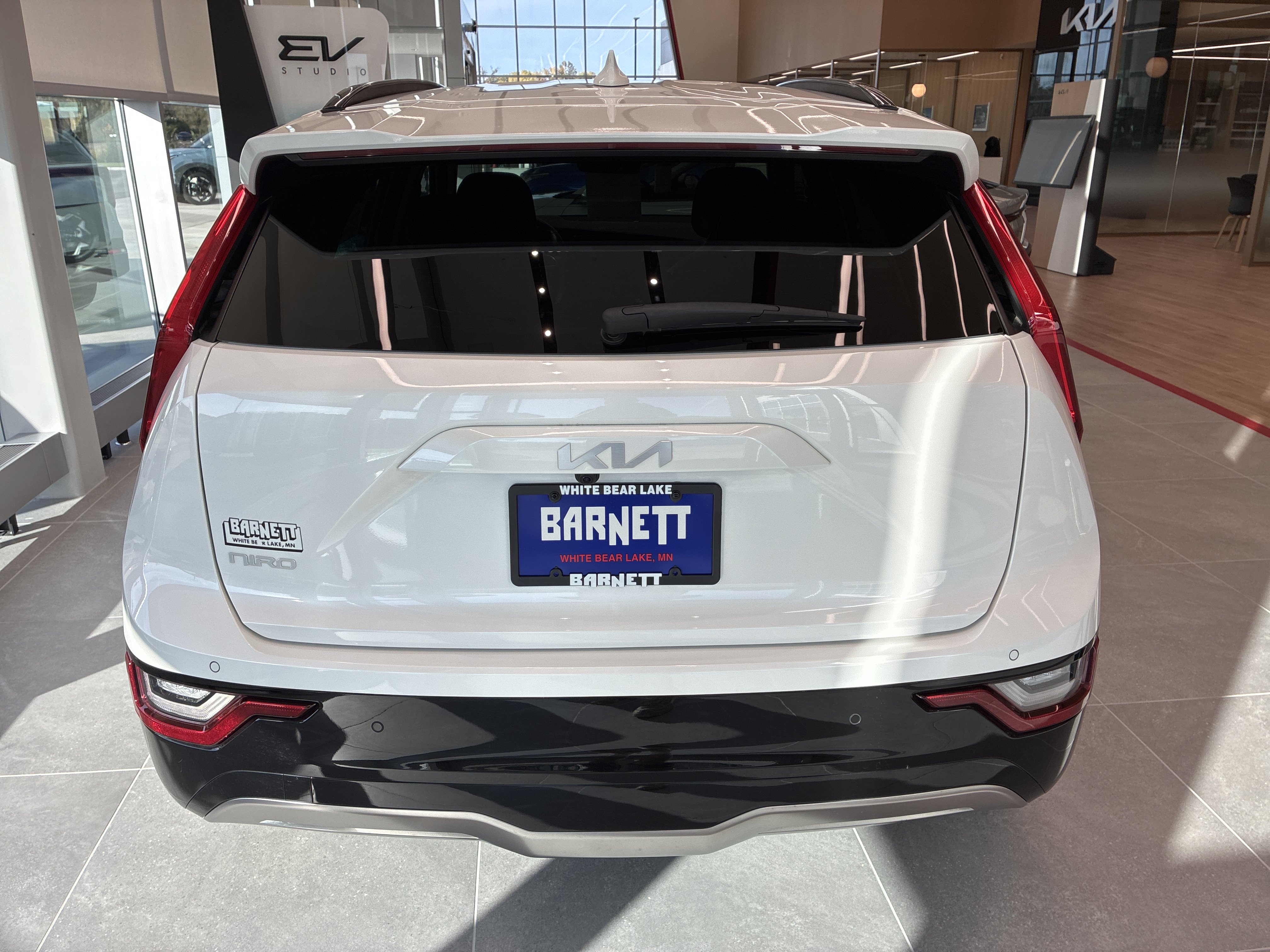 Used 2023 Kia Niro Wave FWD image 8