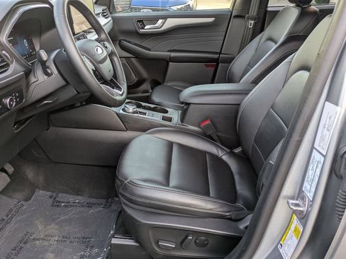 Used 2023 Ford Escape Platinum AWD/4WD image 10